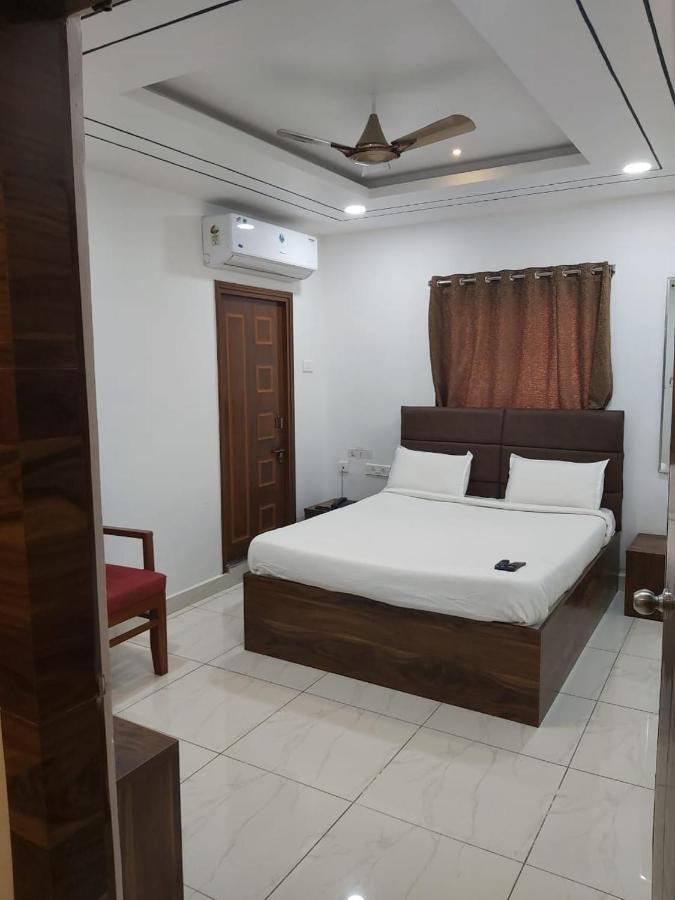 Hotel Sahasra Dla Варангал Экстерьер фото